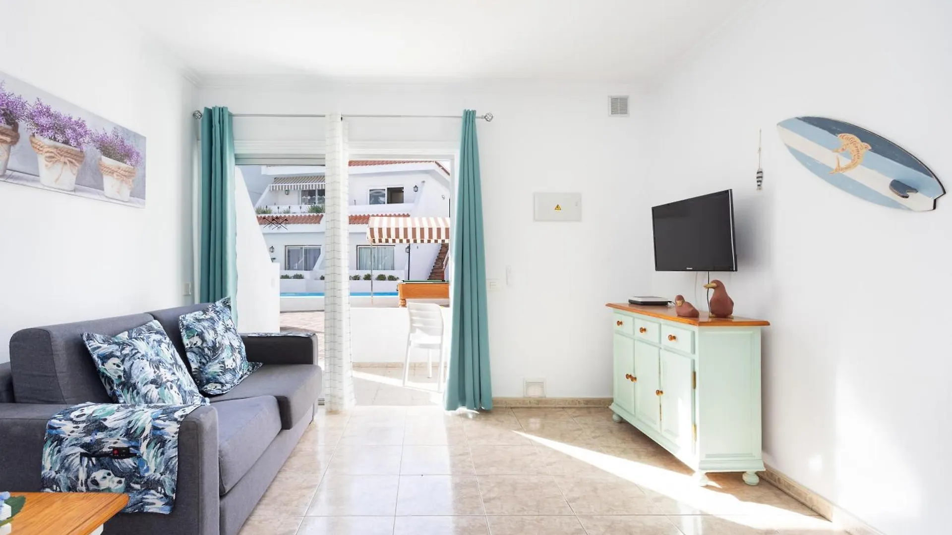 Home2Book Tropical Poolside Retreat, Las Americas 阿罗纳 0*,  西班牙