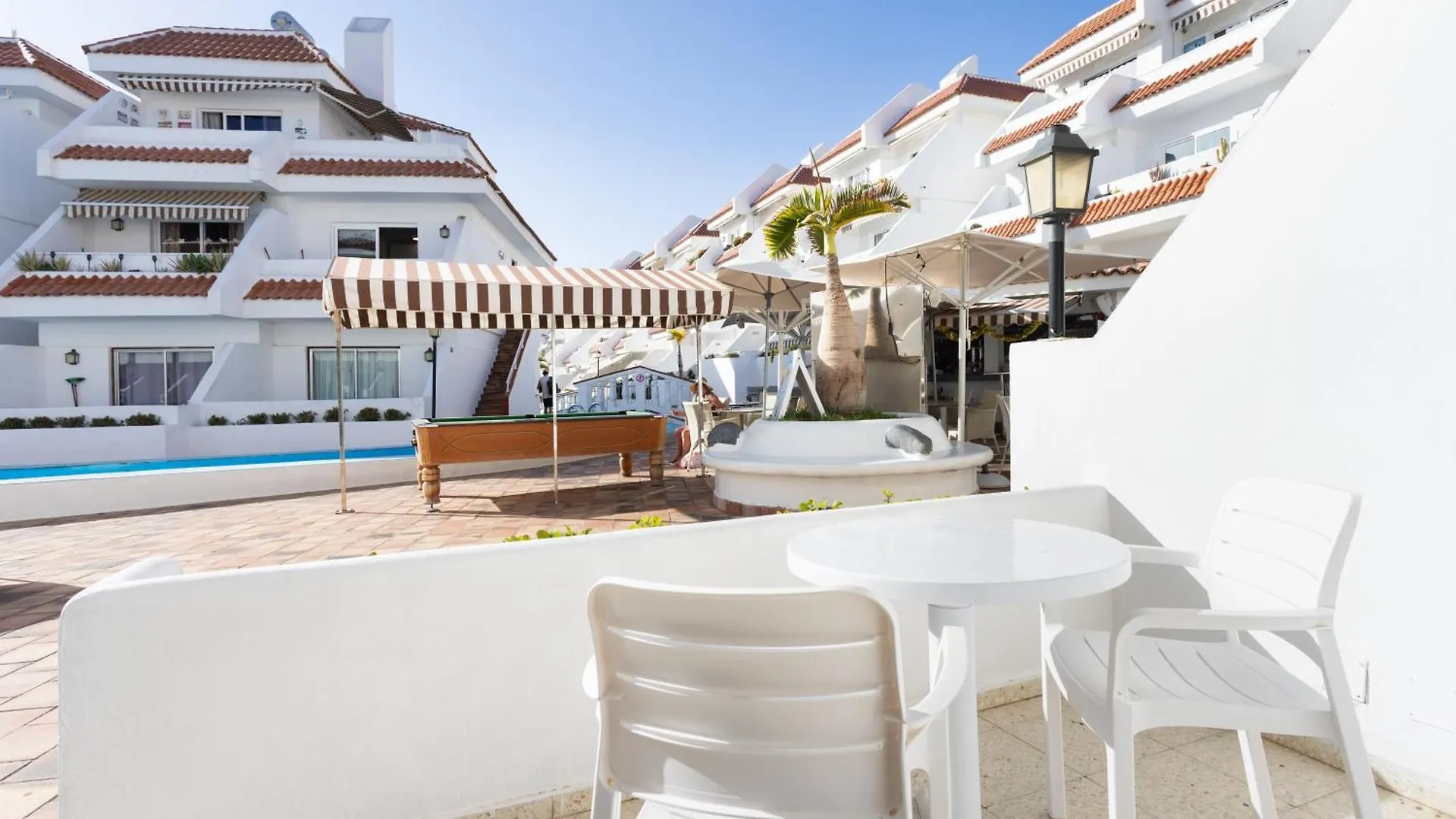 Home2Book Tropical Poolside Retreat, Las Americas Arona  Apartamento