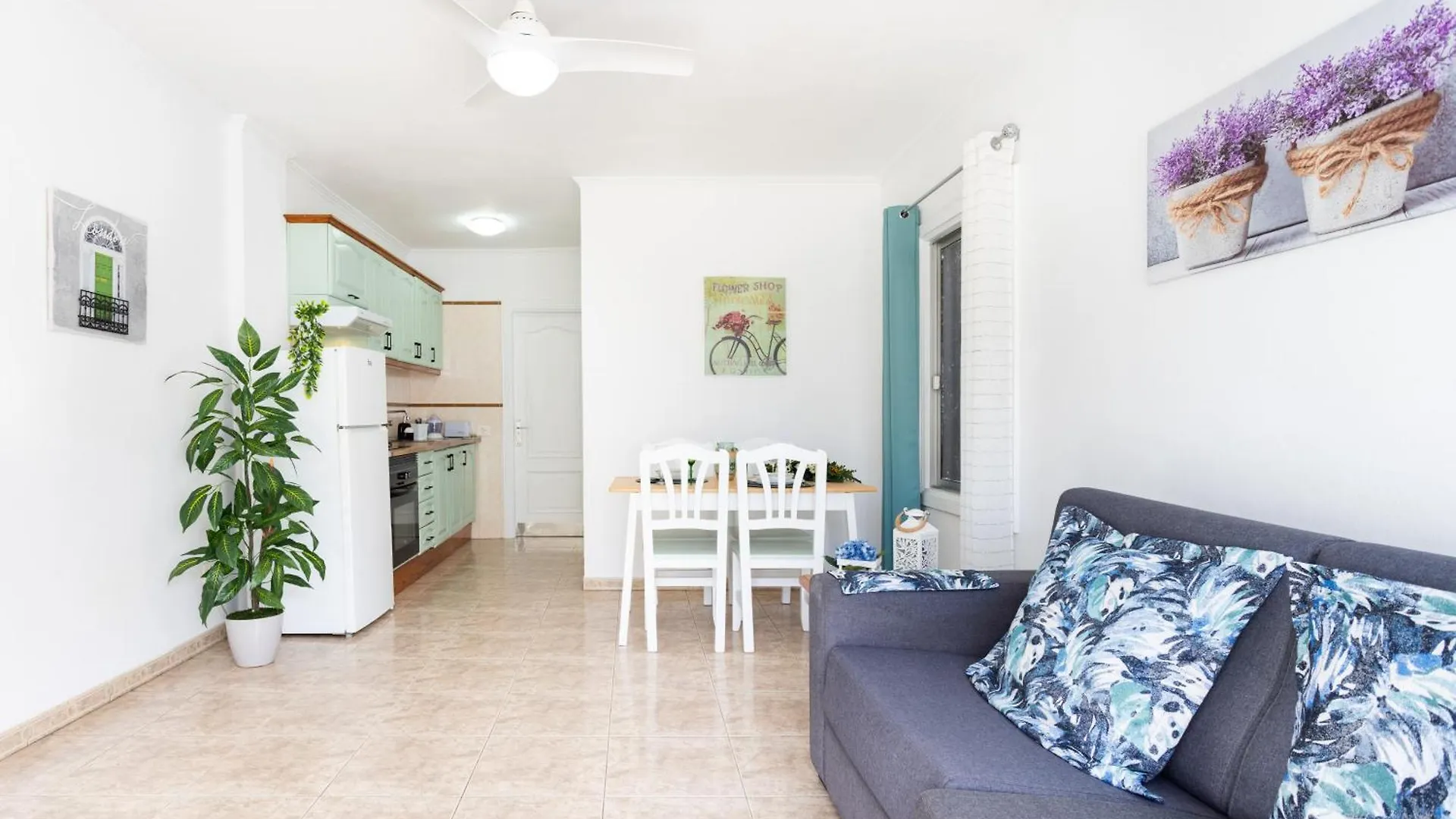 Home2Book Tropical Poolside Retreat, Las Americas 阿罗纳 公寓